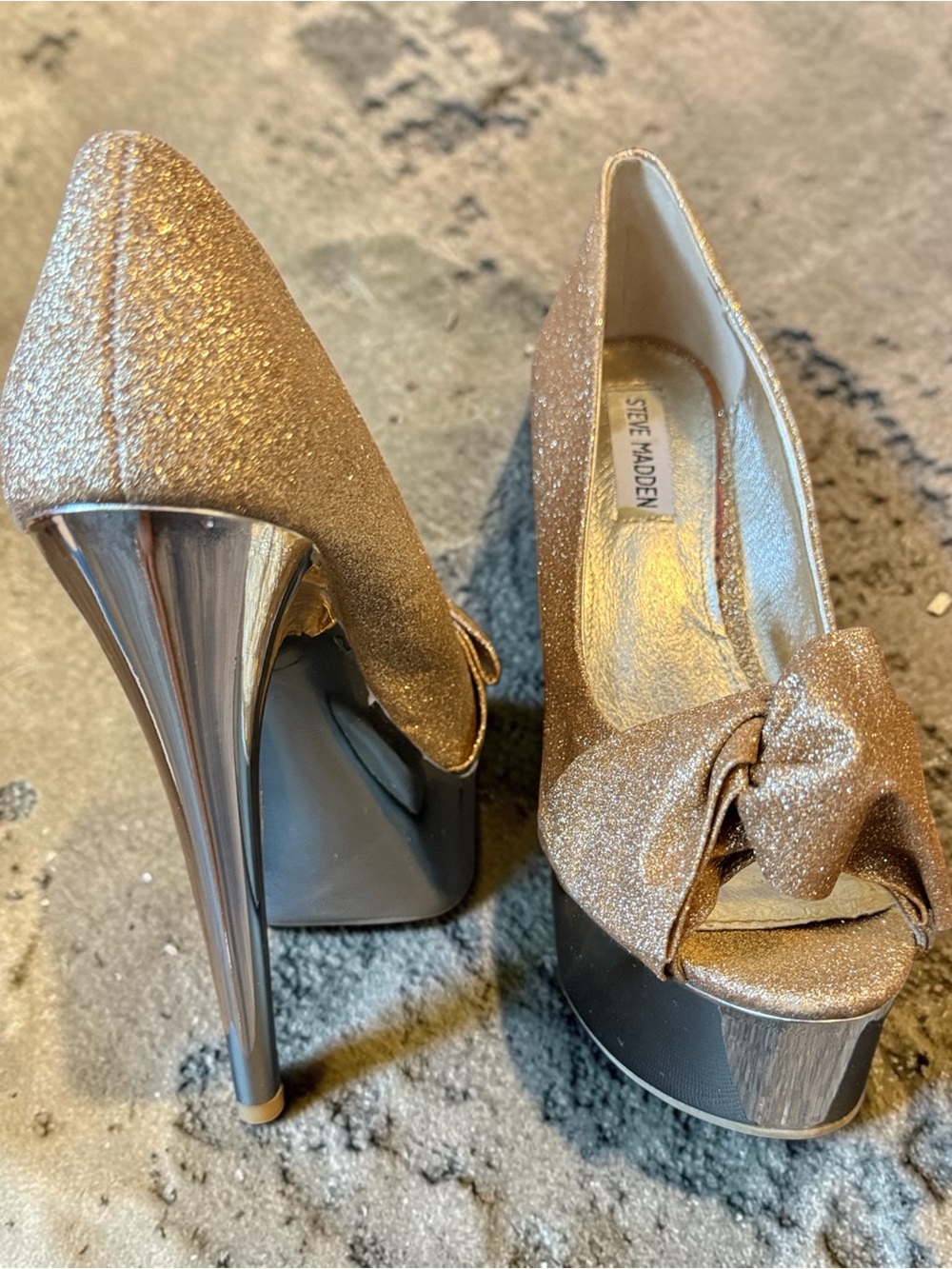Steve Madden Gold Glitter Bow Peep-Toe Platform Pumps